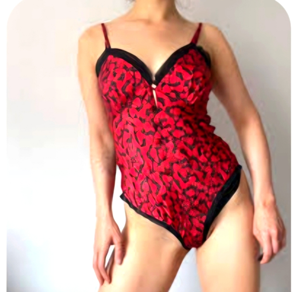 VINTAGE VS Red HEARTS lingerie BodySuit |Small